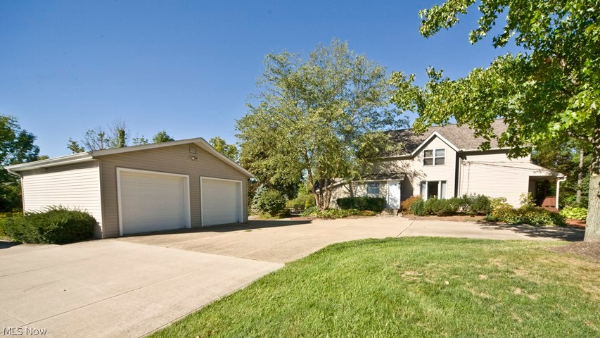 7593 Cedar Road Chesterland, OH 44026 - Photo 32 of 33 Plenty of parking space for family & guests.