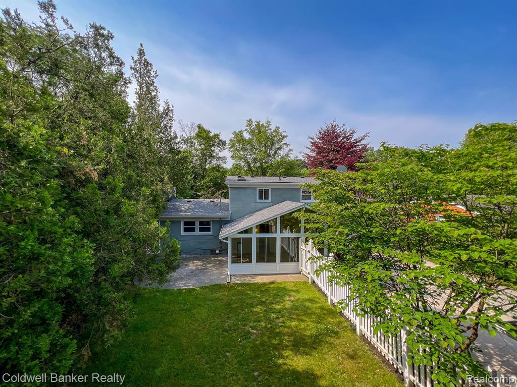 567 South Cranbrook Cross Road Bloomfield Hills, MI 48301 - Photo 29 of 35
