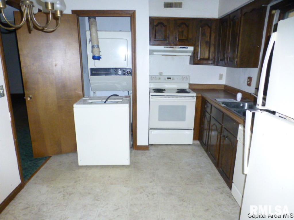 3006 Taylor Avenue, Unit 50 Springfield, IL 62703 - Photo 5 of 10 Gallery Image 5