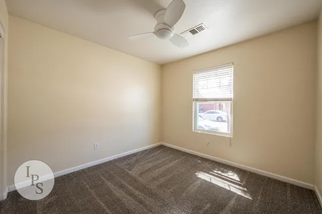 a view of a livingroom with window
