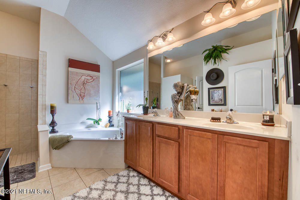 692 Reflection Cove Road Jacksonville, FL 32218 - Photo 13 of 28 Primary Bath - View 1