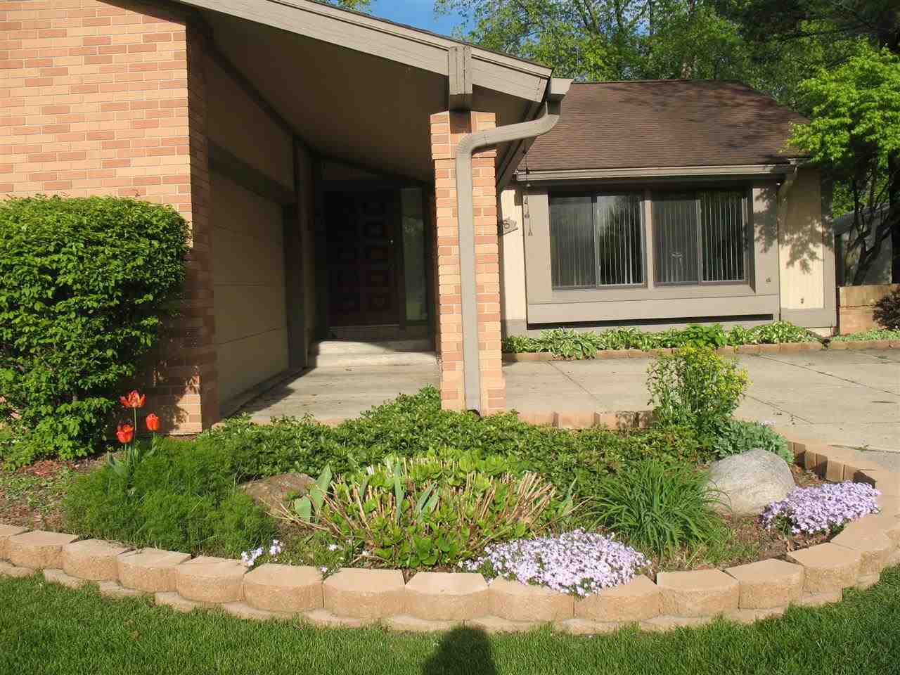 5928 York Road South Bend, IN 46614 - Photo 4 of 30 Gallery Image 4