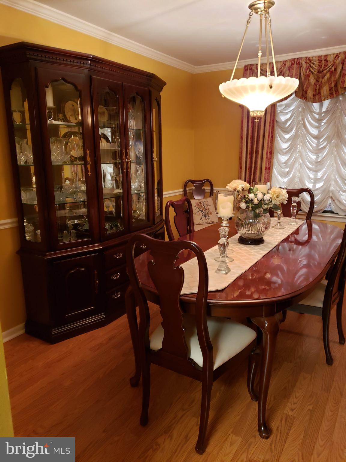 534 Farnum Road Media, PA 19063 - Photo 8 of 43 a dining room with furniture and window