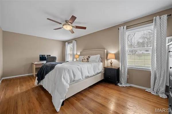 $689,900 | 2046 Willow Leaf Drive, St. Louis, MO 63131