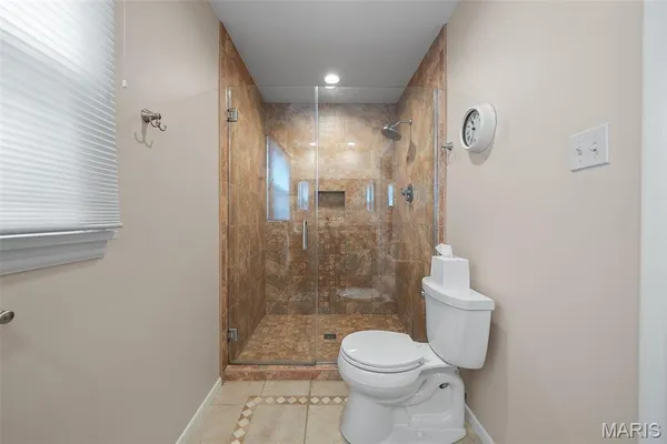 $689,900 | 2046 Willow Leaf Drive, St. Louis, MO 63131