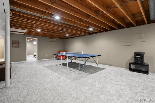 $689,900 | 2046 Willow Leaf Drive, St. Louis, MO 63131