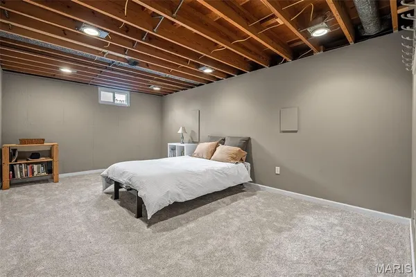 $689,900 | 2046 Willow Leaf Drive, St. Louis, MO 63131