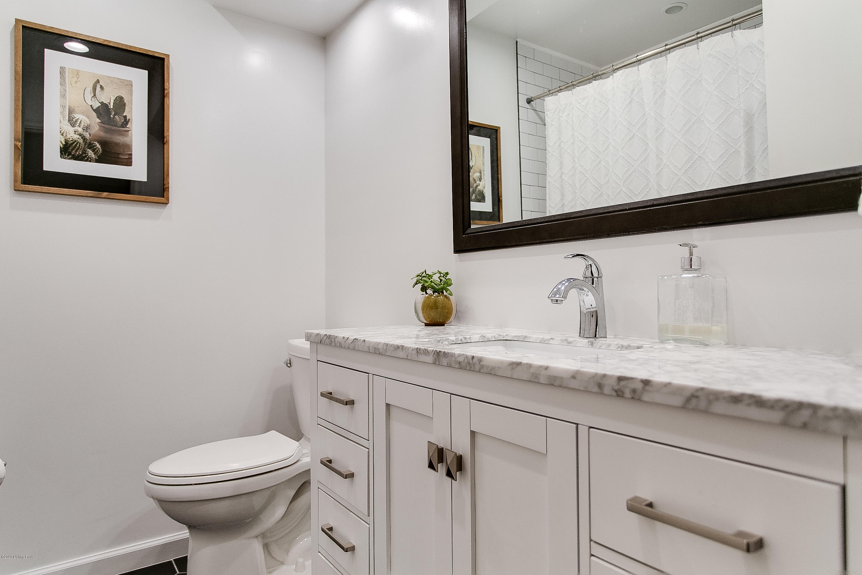 3402 Flinthaven Road Louisville, KY 40241 - Photo 23 of 56 3402 Flinthaven Rd interiors-27