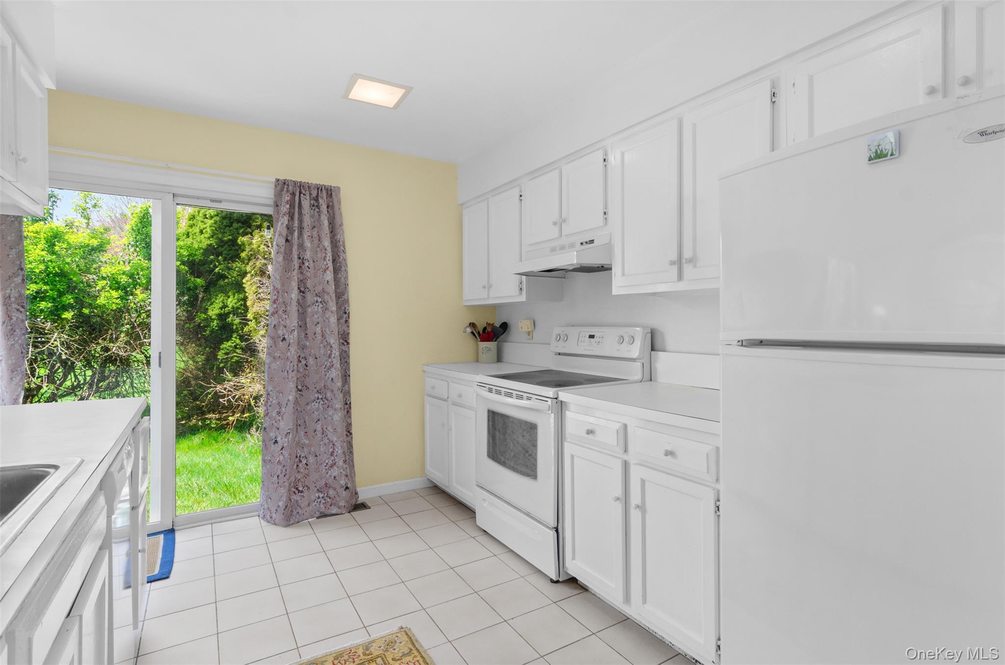 570 Hampton Road, Unit 31 Southampton, NY 11968 - Photo 8 of 20