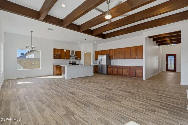 $335,000 | 450 Perla Bonita Road, Clint, TX 79836