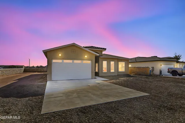 $335,000 | 450 Perla Bonita Road, Clint, TX 79836