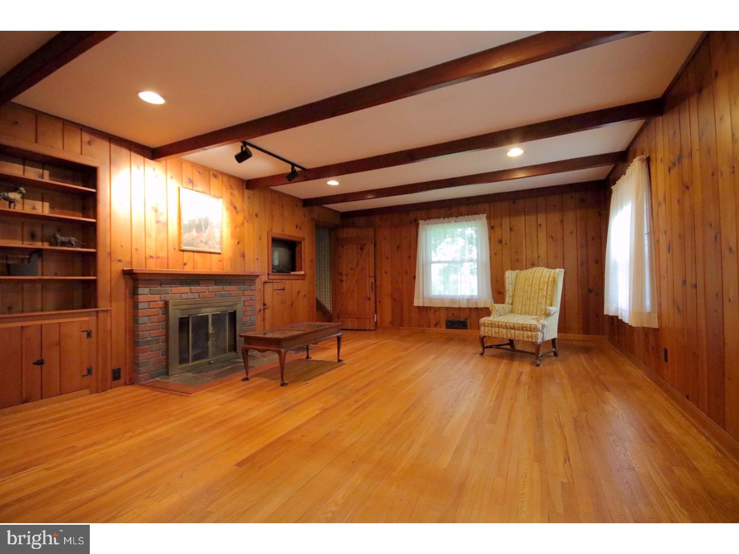 124 County House Road Sewell, NJ 08080 - Photo 2 of 23 Gallery Image 2
