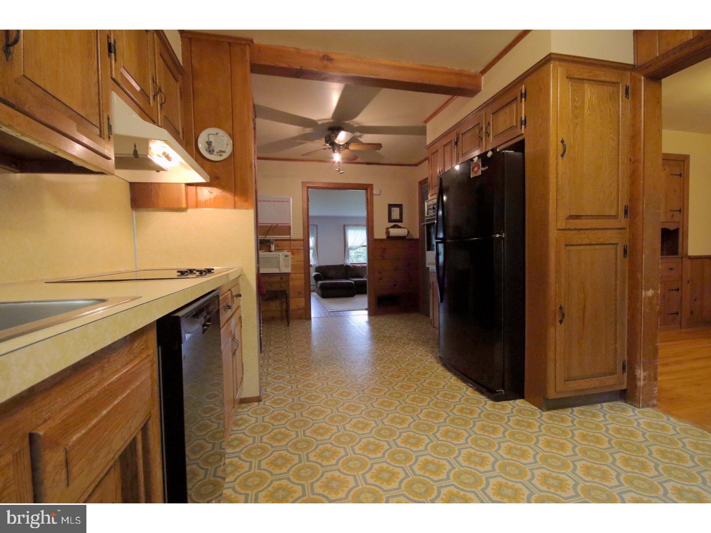 124 County House Road Sewell, NJ 08080 - Photo 18 of 23 Gallery Image 18