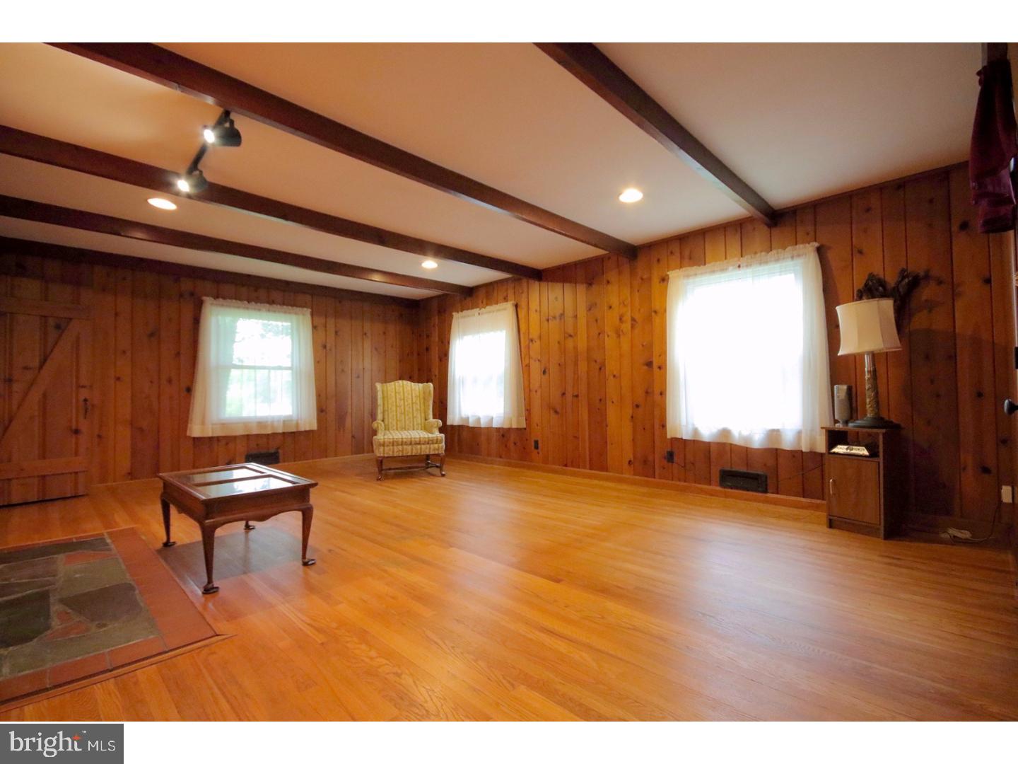124 County House Road Sewell, NJ 08080 - Photo 3 of 23 Gallery Image 3