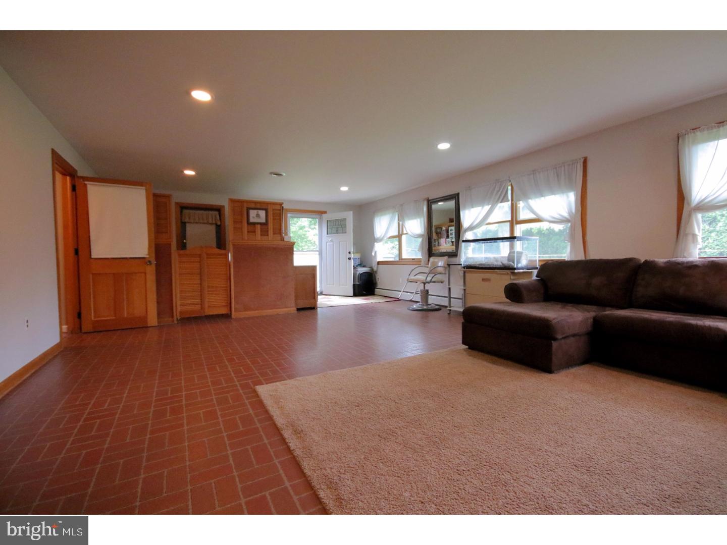 124 County House Road Sewell, NJ 08080 - Photo 7 of 23 Gallery Image 7