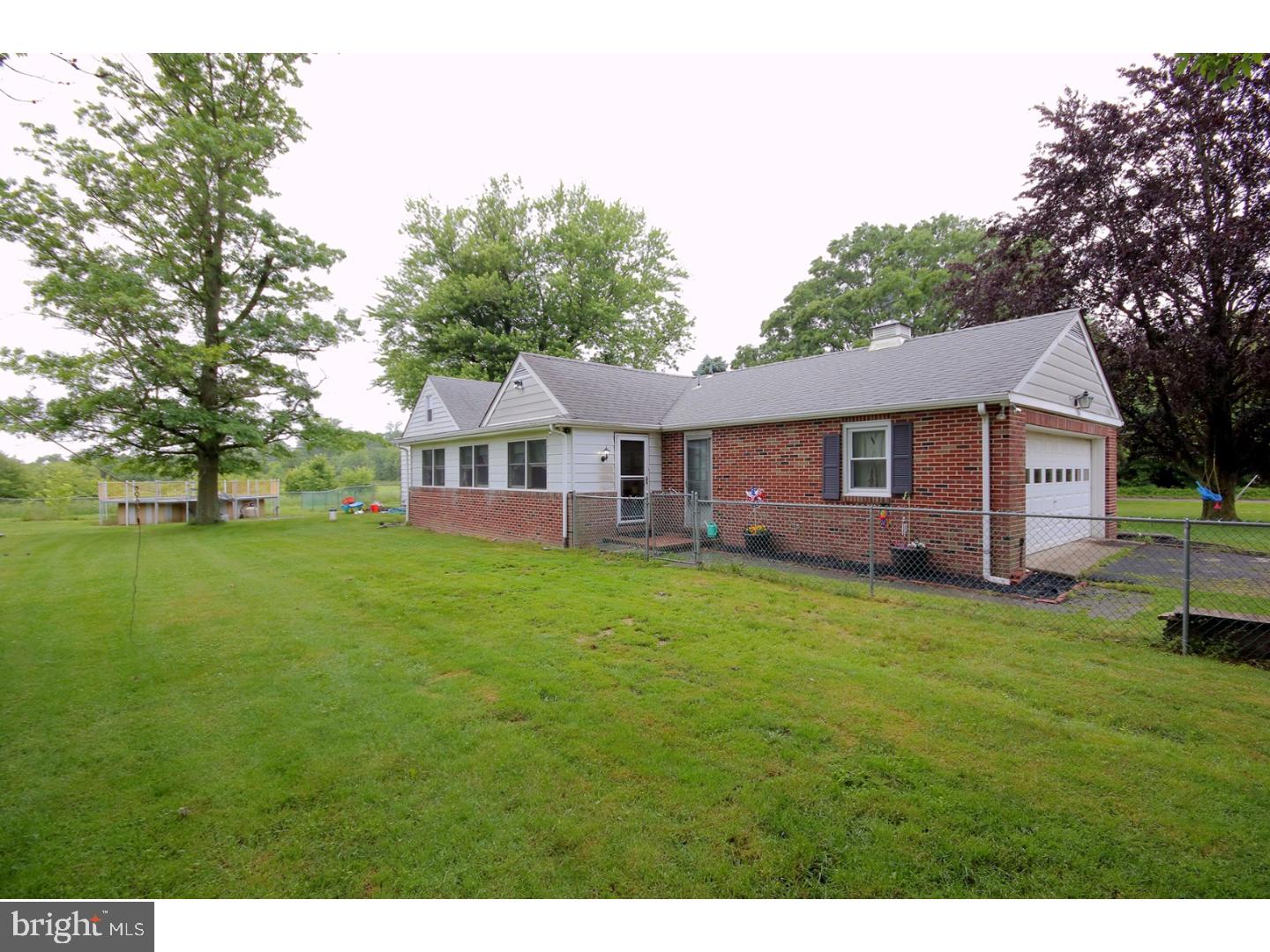 124 County House Road Sewell, NJ 08080 - Photo 8 of 23 Gallery Image 8