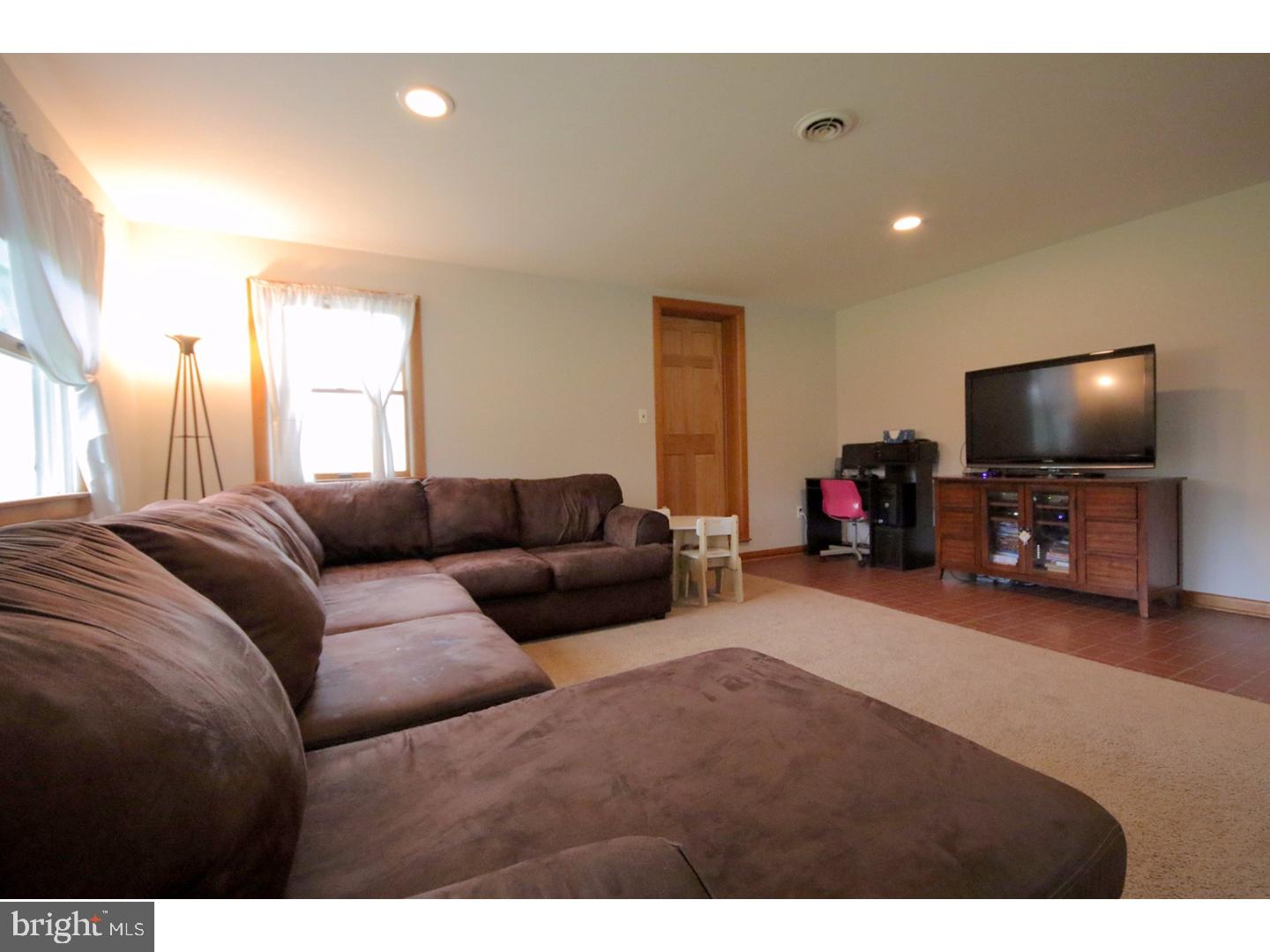 124 County House Road Sewell, NJ 08080 - Photo 9 of 23 Gallery Image 9