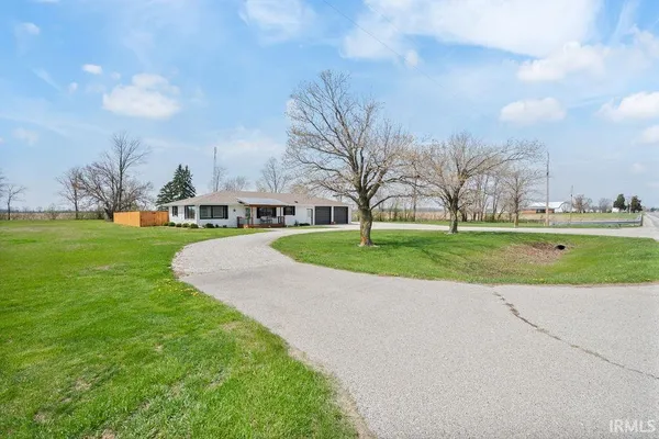 $259,900 | 9612 South St Road, Amboy, IN 46911