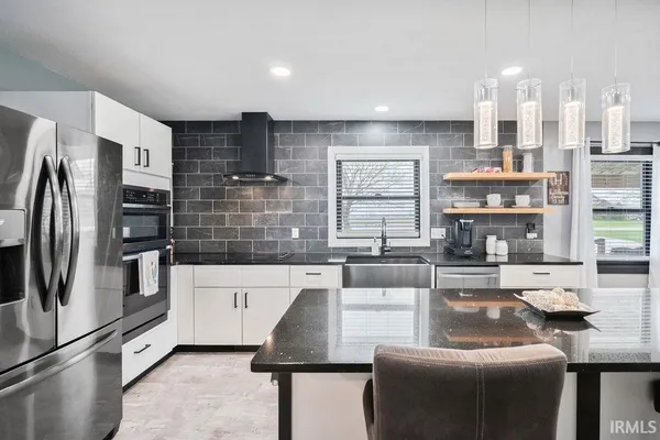 $259,900 | 9612 South St Road, Amboy, IN 46911