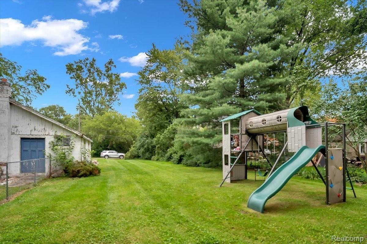 3146 Midvale Drive Rochester, MI 48309 - Photo 19 of 19 05-DSC_3773.jpg