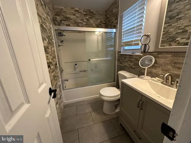 $365,000 | 204 Skeet Circle West, Bear, DE 19701