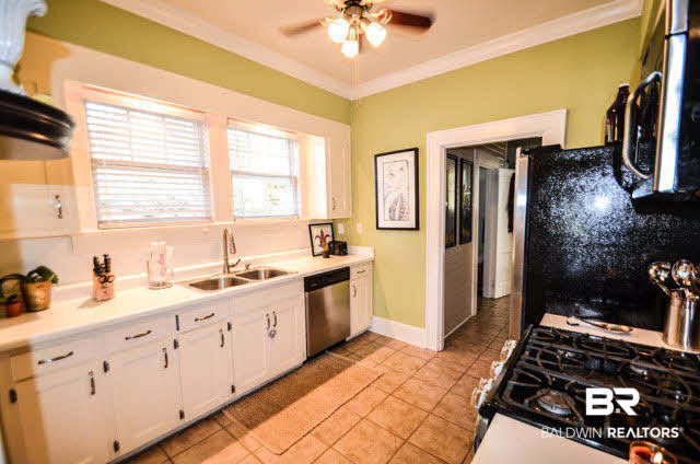 51 South Carlen Street Mobile, AL 36606 - Photo 5 of 18