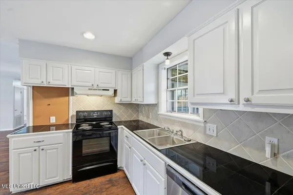 $209,900 | 1214 Pineview Drive, Clinton, MS 39056