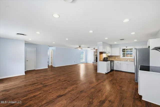 $209,900 | 1214 Pineview Drive, Clinton, MS 39056