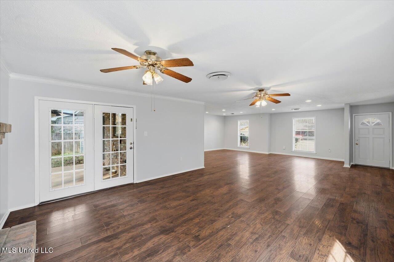 1214 Pineview Drive Clinton, MS 39056 - Photo 7 of 27 07-1214 Pineview Dr _ Home Tours MS