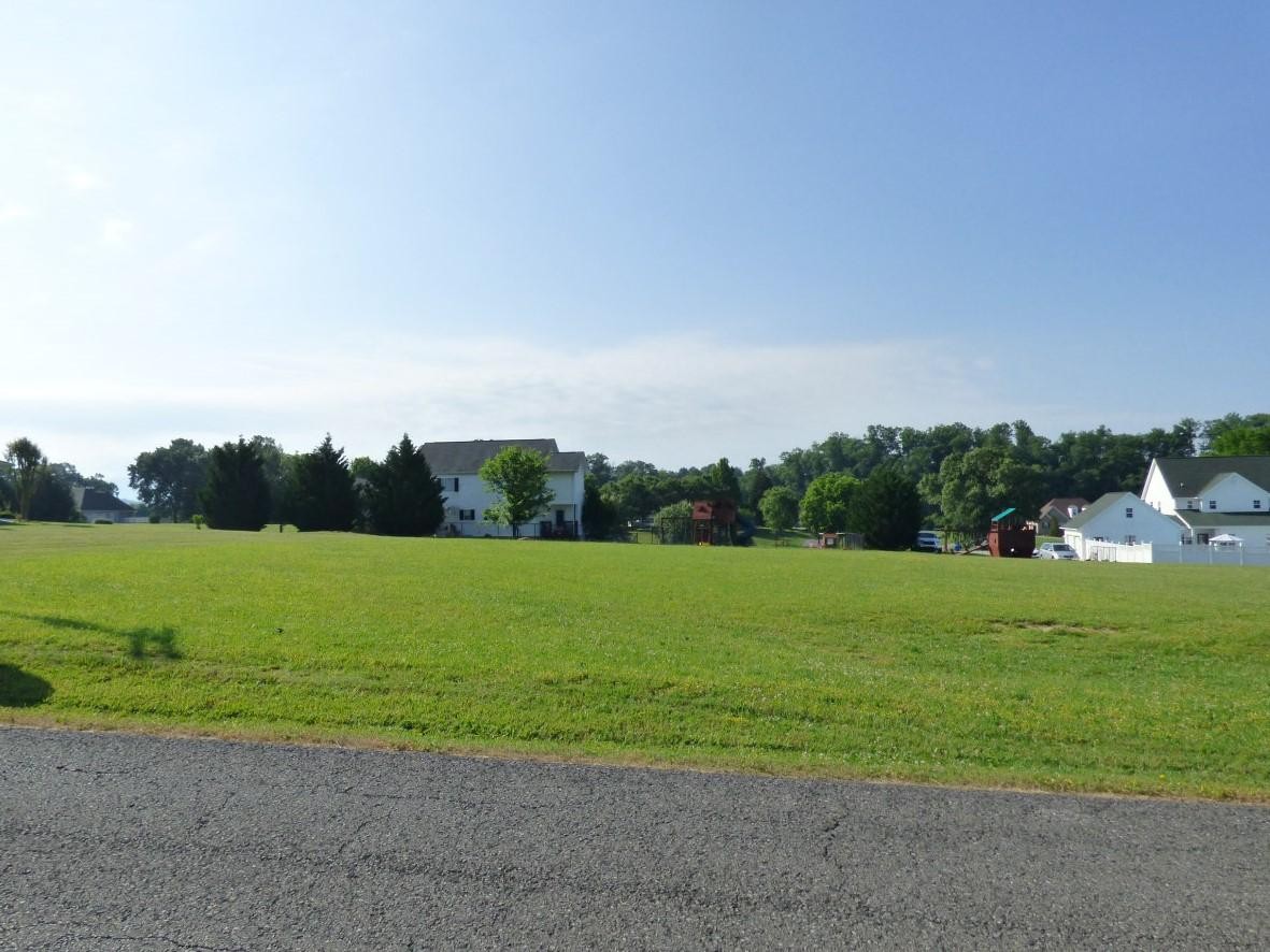 6 Terry Point Road Dandridge, TN 37725 - Photo 2 of 3 Gallery Image 2