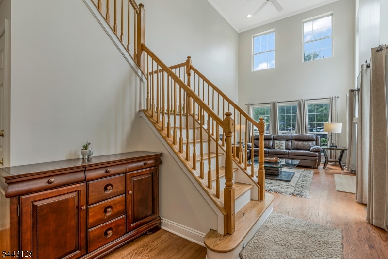 262 Marcia Way Bridgewater, NJ 08807 - Photo 3 of 40