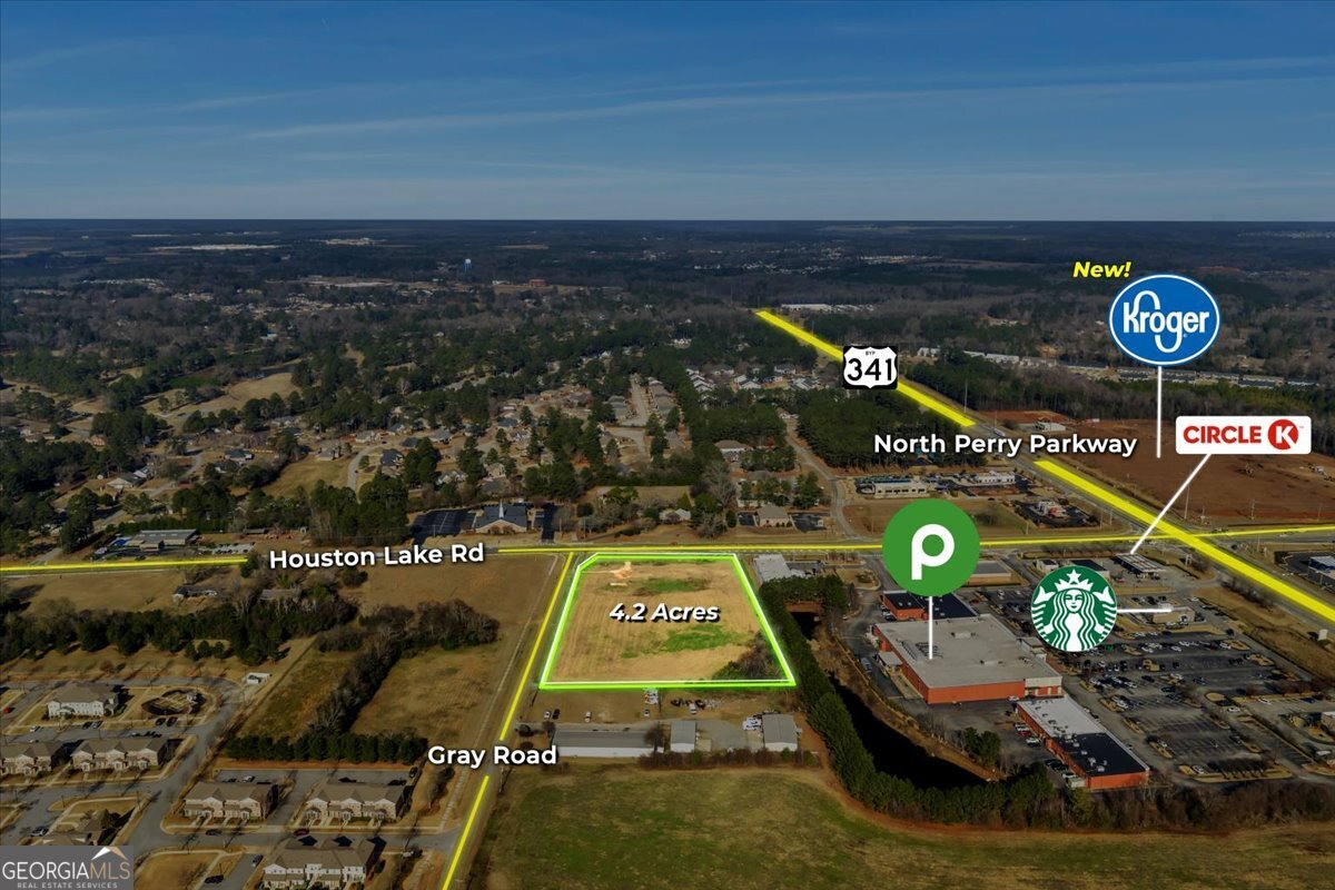 1802 Houston Lake Road Perry, GA 31069 - Photo 5 of 6 a view of an ocean