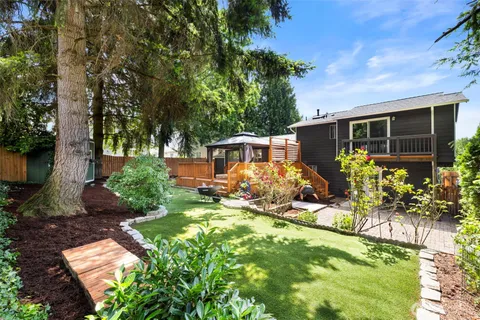 $1,144,000 | 13236 Northeast 129th Place, Kirkland, WA 98034