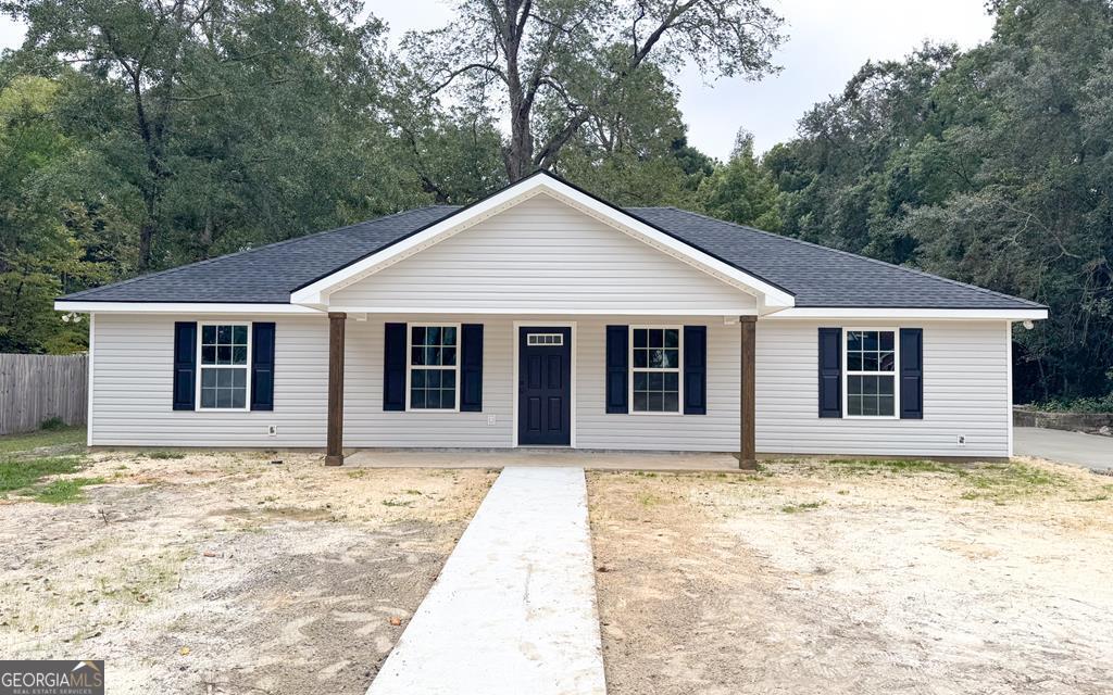 808 Satilla Boulevard Waycross, GA 31501 - Photo 1 of 29 a front view of house with yard