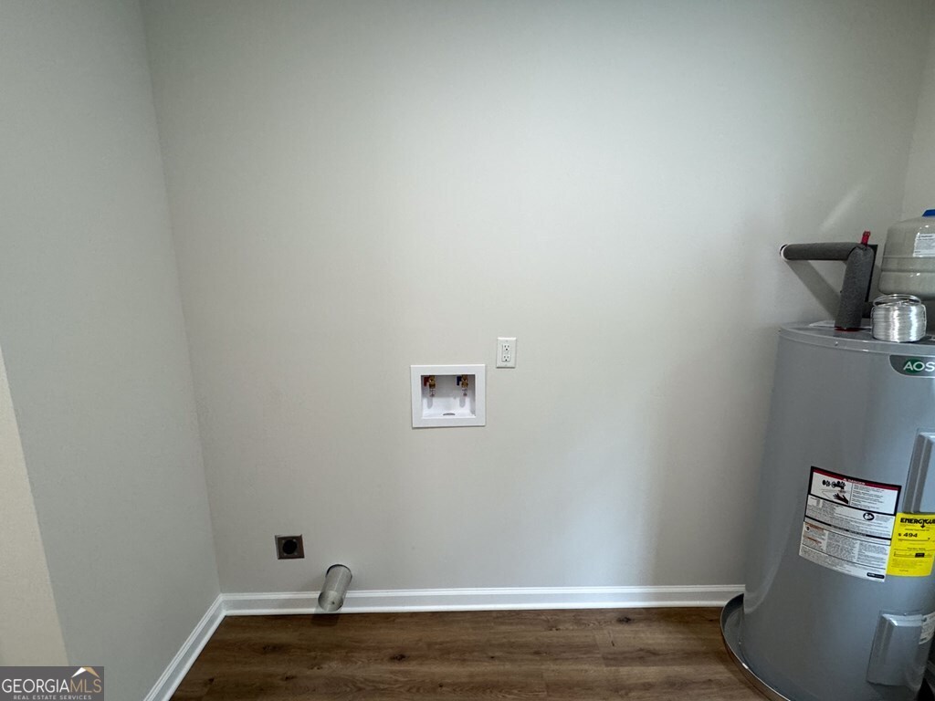 808 Satilla Boulevard Waycross, GA 31501 - Photo 23 of 29 a view of small space with empty racks on the wall