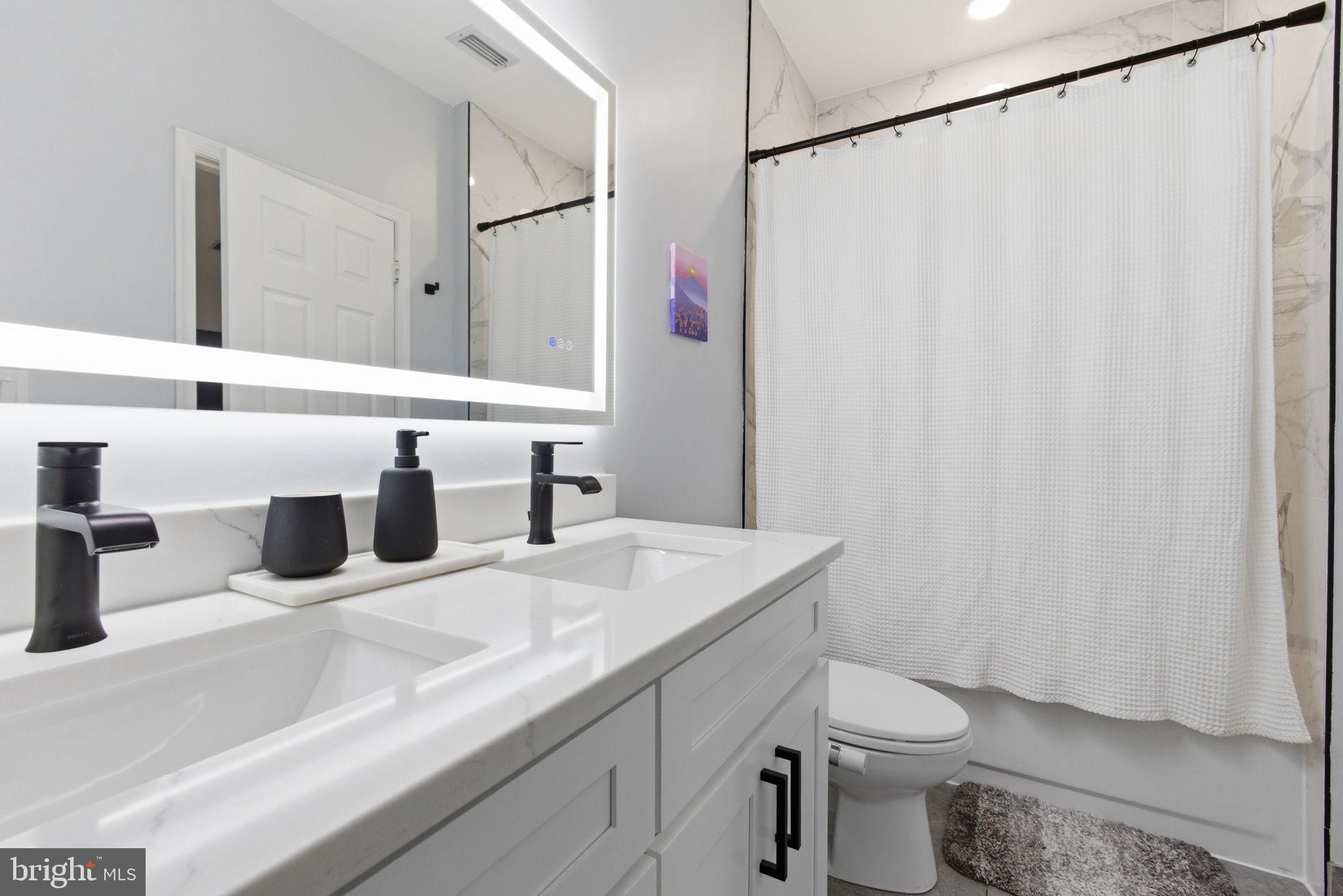 1700 Lake Shore Crest Drive, Unit 33 Reston, VA 20190 - Photo 21 of 32 Full Bathroom