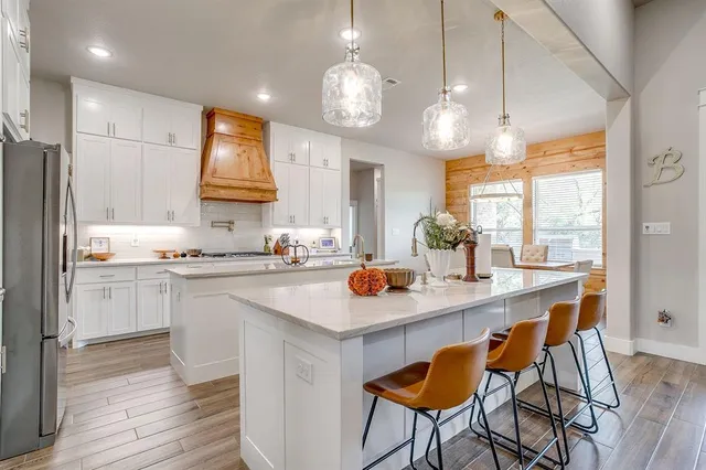 $840,000 | 304 Red Roan Road, Weatherford, TX 76087