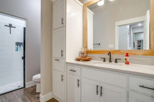 $840,000 | 304 Red Roan Road, Weatherford, TX 76087