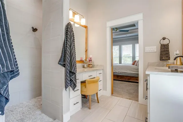 $840,000 | 304 Red Roan Road, Weatherford, TX 76087