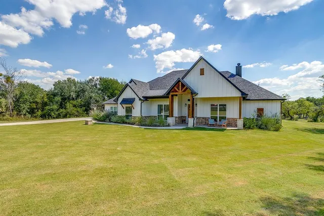 $840,000 | 304 Red Roan Road, Weatherford, TX 76087