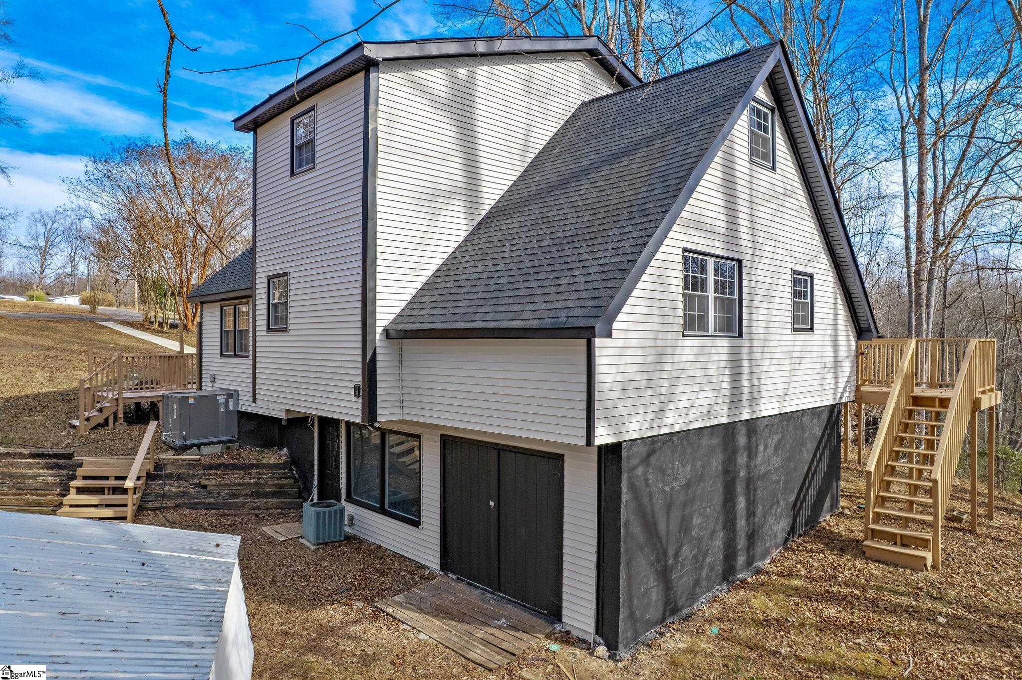 242 Hawk Lane Fountain Inn, SC 29644 - Photo 32 of 38 Gallery Image 32