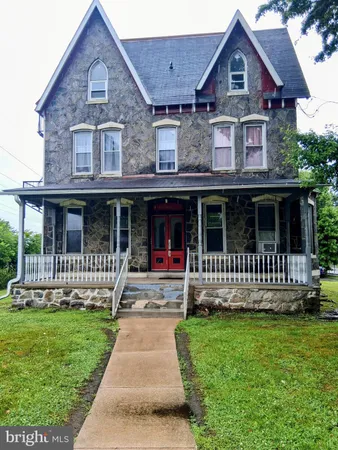 $1,295 | 206 North Swarthmore Avenue, Ridley Park, PA 19078