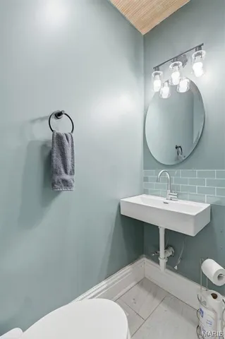 $210,000 | 4449 West Belle Place, St. Louis, MO 63108