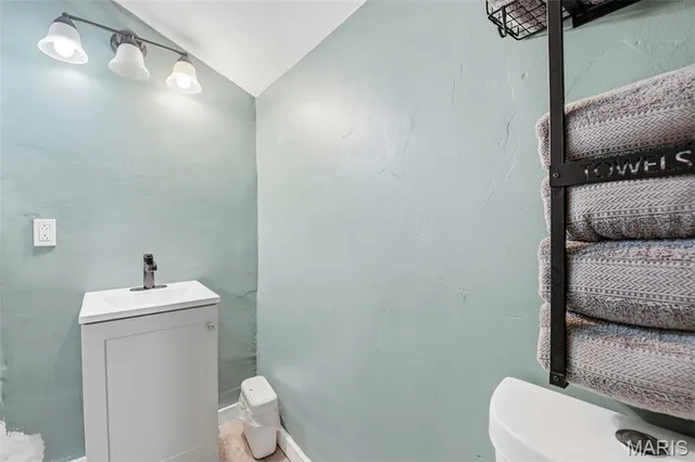 $210,000 | 4449 West Belle Place, St. Louis, MO 63108