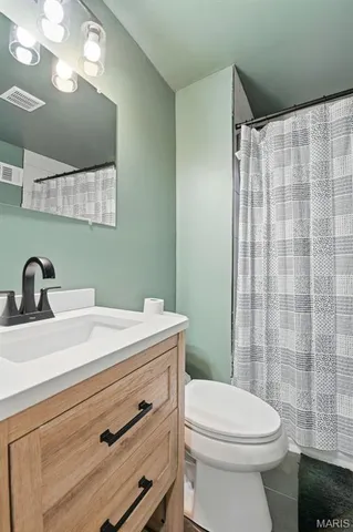 $210,000 | 4449 West Belle Place, St. Louis, MO 63108