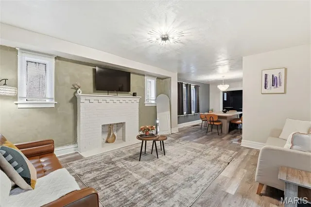 $210,000 | 4449 West Belle Place, St. Louis, MO 63108