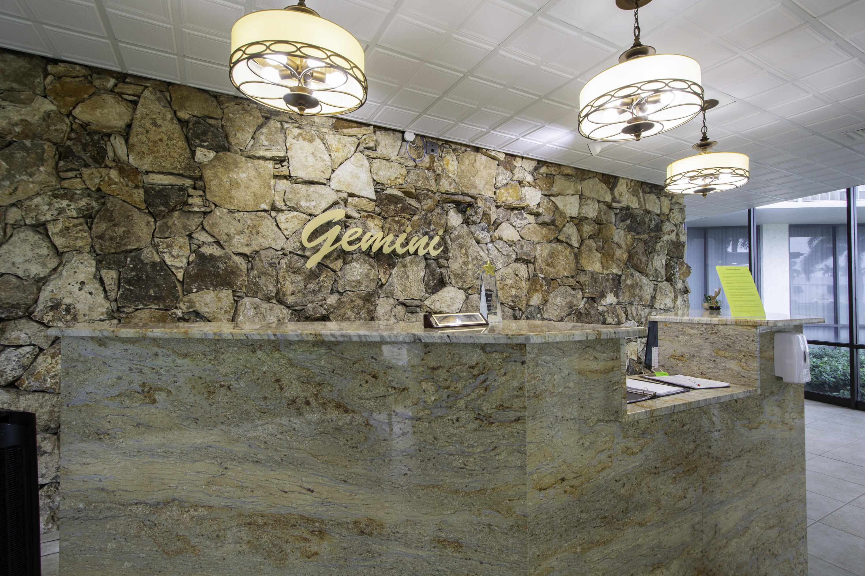 336 Golfview Road, Unit 405 North Palm Beach, FL 33408 - Photo 4 of 36 iPixx_00-5