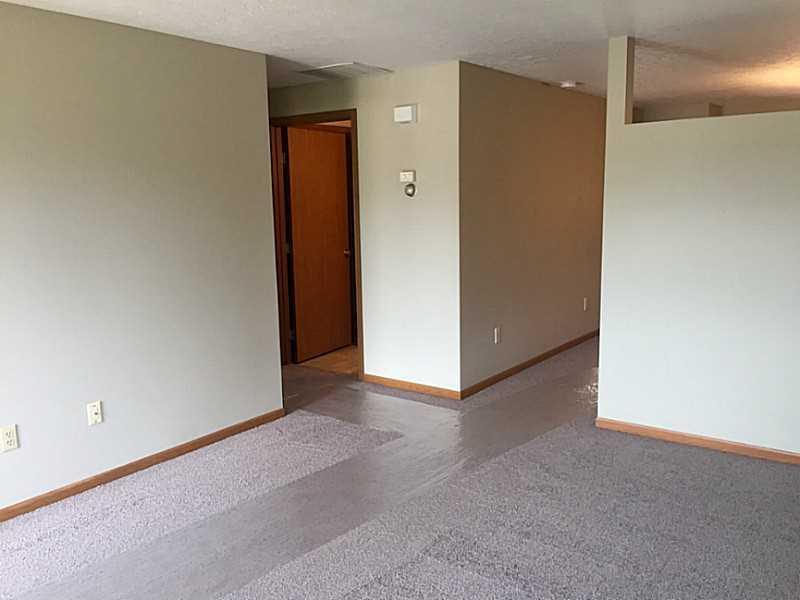 1507 Student Avenue, Unit 4 Springfield, OH 45503 - Photo 3 of 20