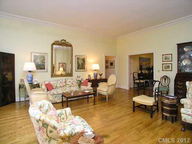 3626 Sharon Road Charlotte, NC 28211 - Photo 5 of 16 Gallery Image 5