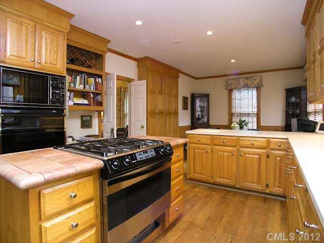 3626 Sharon Road Charlotte, NC 28211 - Photo 9 of 16 Gallery Image 9